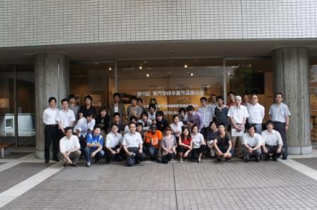 展示準備を手伝ってくれた学生さんと