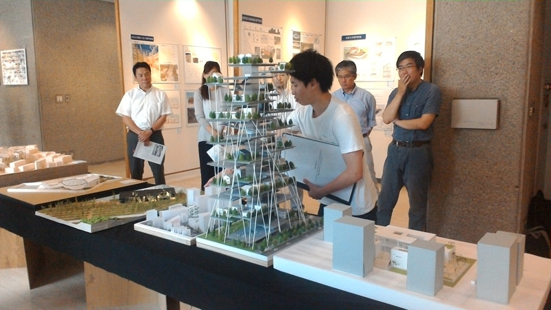 最終日の作品発表会の様子