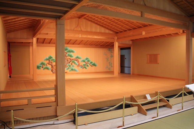 「能舞台」の見学