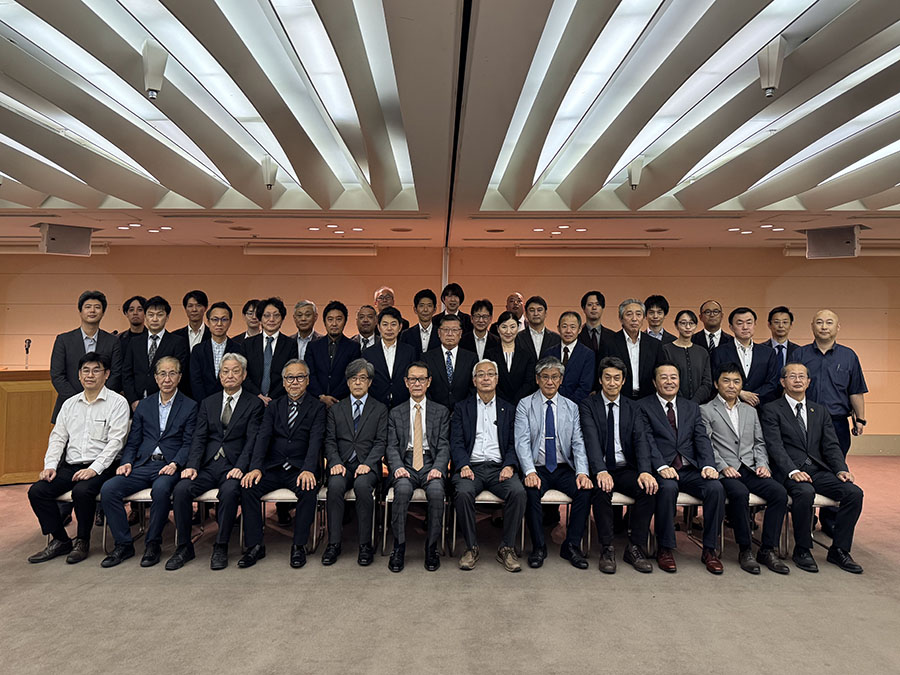 集合写真（懇親会会場）