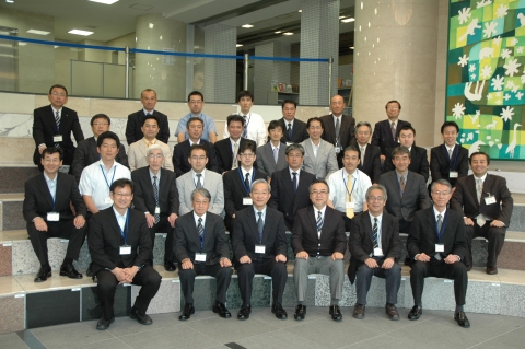 参加者全員による記念撮影
